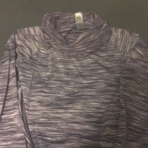 Super fuzzy long sleeve sweatshirt! Champion!